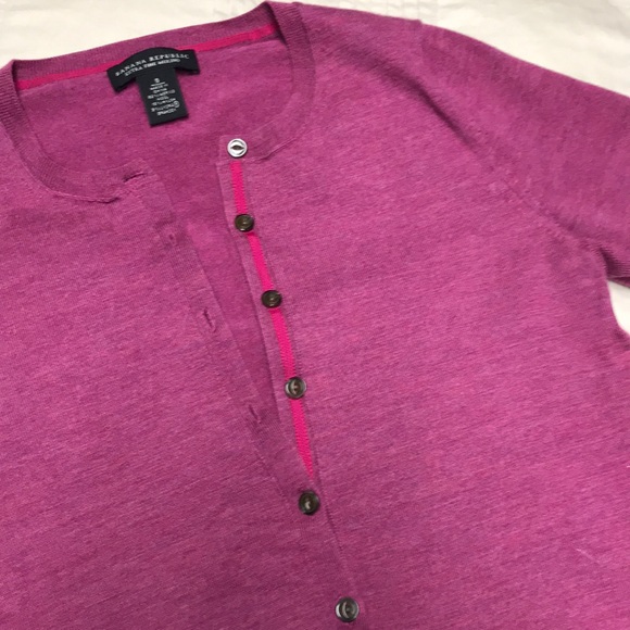 BANANA REPUBLIC Merino Wool Cardigan Sweater EUC - Picture 3 of 5